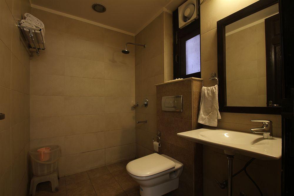 Couette-café Hermitage By The Cosy Near Lotus Temple 3*